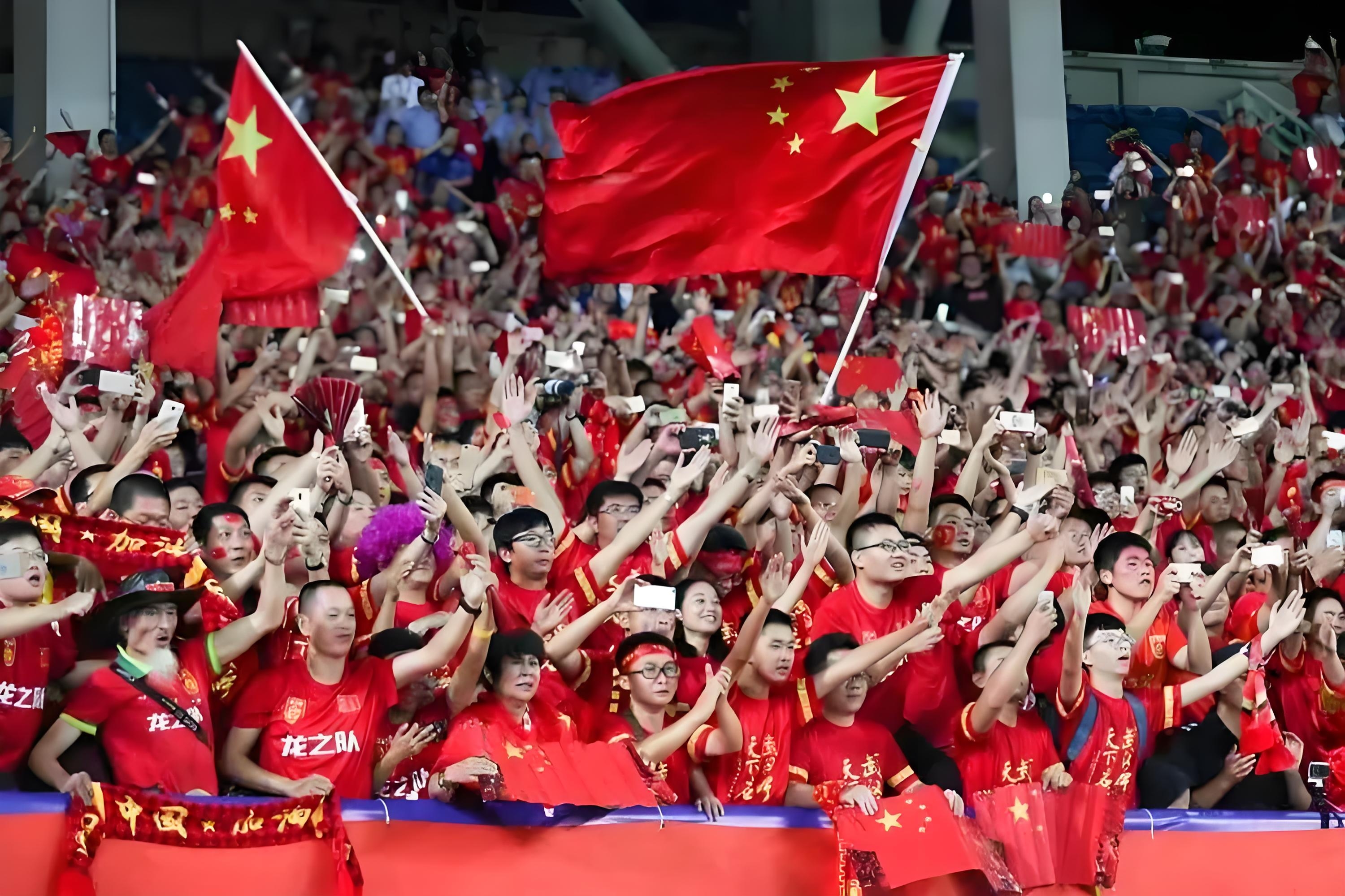 亚洲球队在国际赛场上燃情拼搏！
