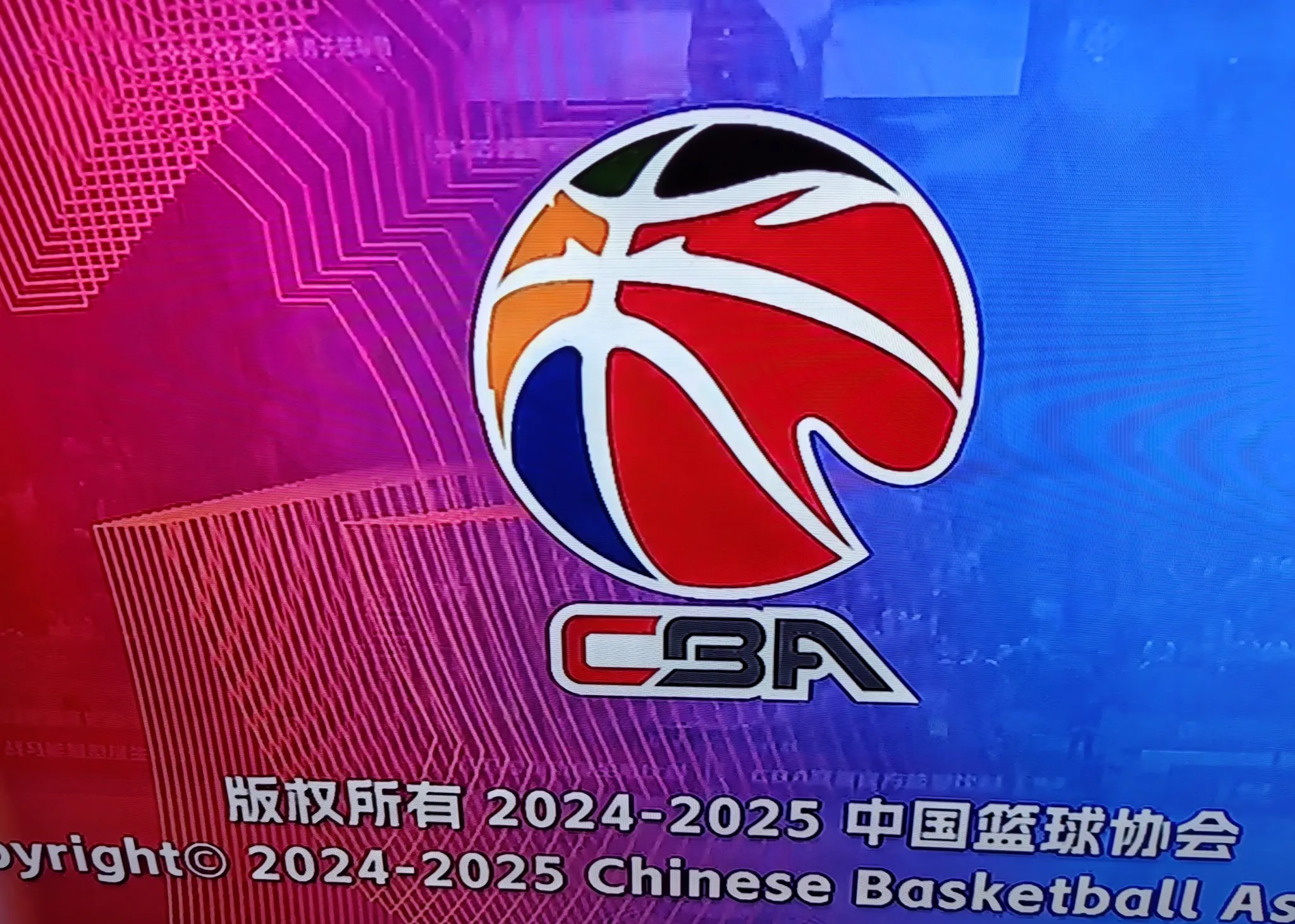 包含篮球赛场掀起新一轮激烈角逐，胜负难分的词条