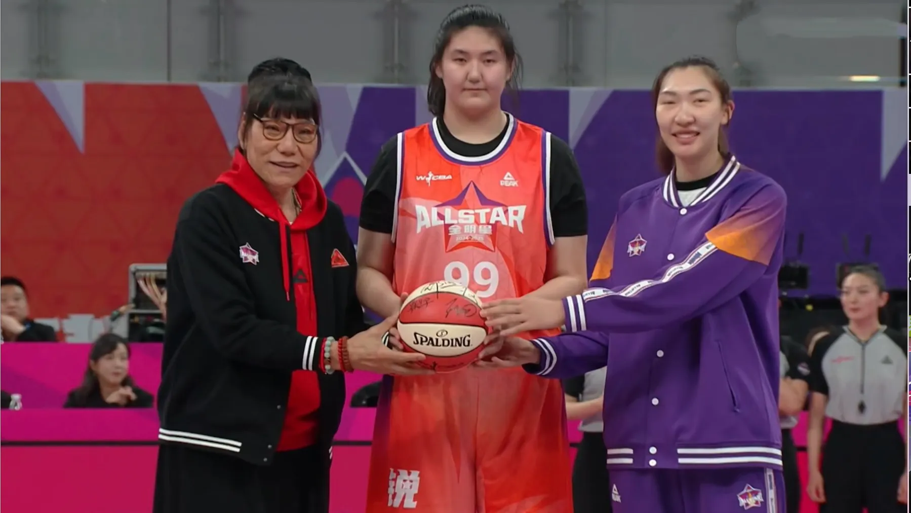 爱游戏体育官方入口-FIBA发布中国女篮写真张子宇韩旭搞怪(中国女篮张子宇图片视频)
