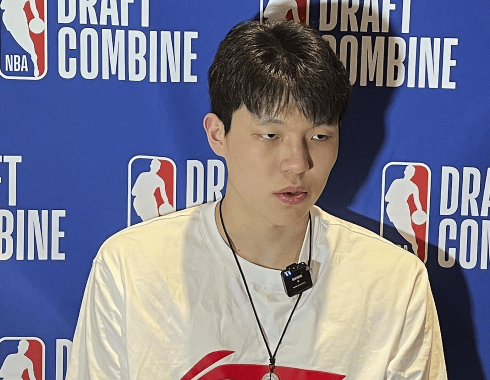 杨瀚森谈首秀最满意一点直言比赛节奏快喘不上气(杨瀚森是谁的儿子)
