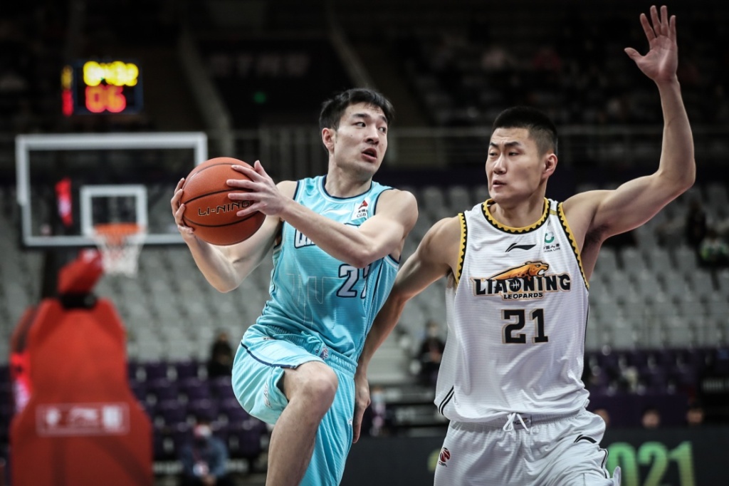 绿城客场击败泰达，全队发挥出色(绿城客场击败泰达,全队发挥出色的球员)